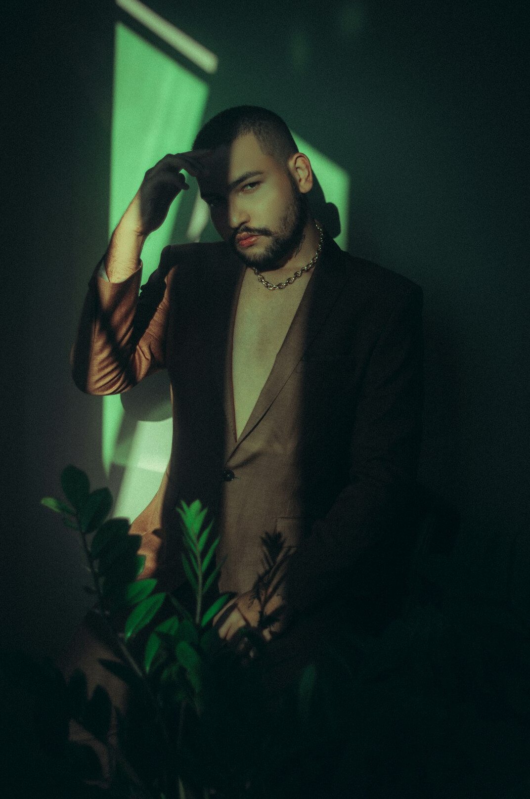 Portrait of a Uruguayan male entertainment reporter in a blazer